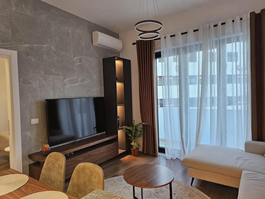 Apartament Deluxe Flat With Garden_Tirana Zewnętrze zdjęcie